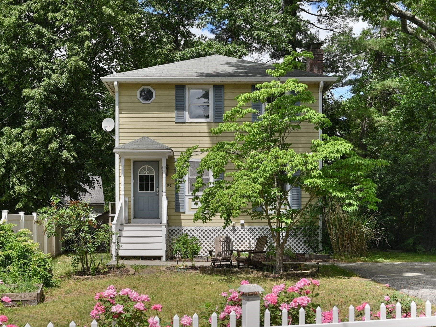 105 Grove Ave, Wilmington, MA 01887