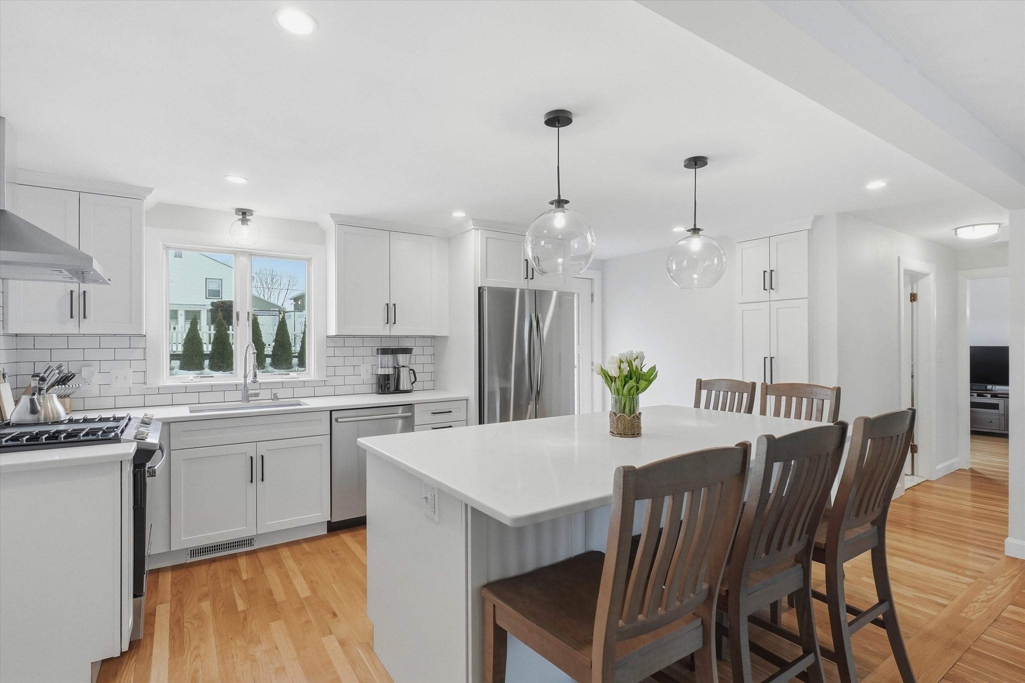 42 Matthies St, Beverly, MA 01915