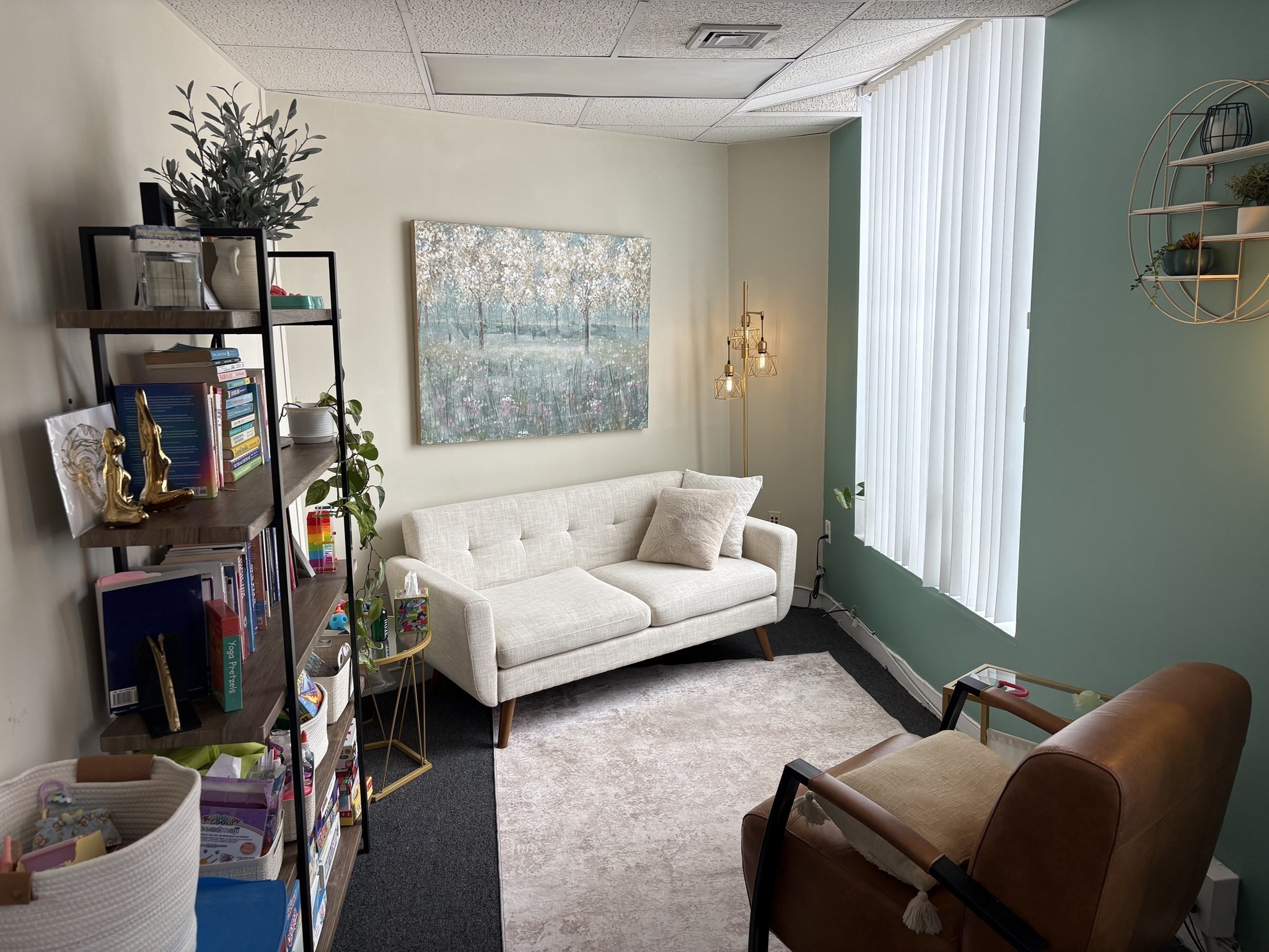 15 Cypress St Unit 201, Newton, MA 02459