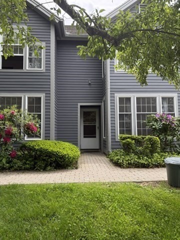 70 Amity Place Unit 70, Amherst, MA 01002