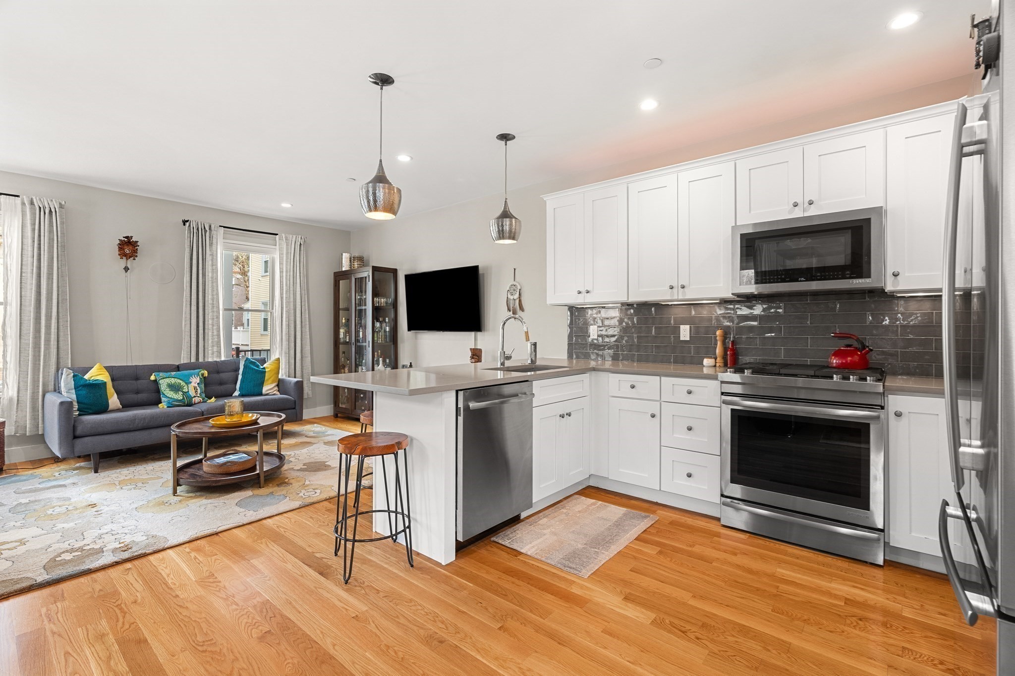 178 Thornton St Unit 1, Fort Hill, Boston, MA 02119