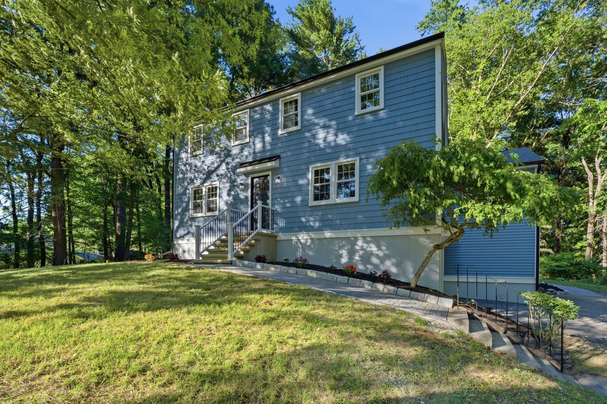 3 Jonathan Ln, Chelmsford, MA 01824