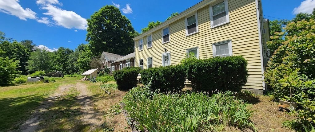 12 Brookline Street, Pepperell, MA 01463