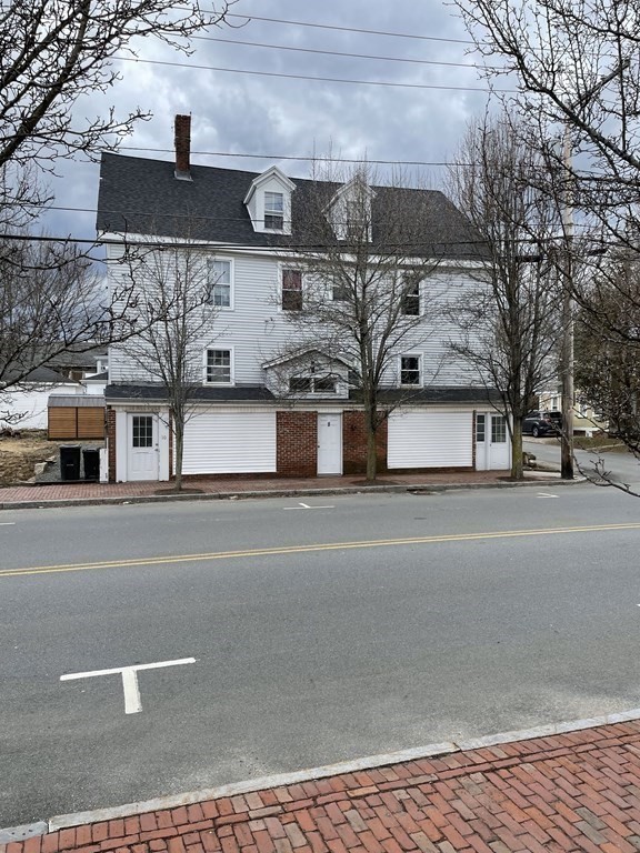 8 School St, Amesbury, MA 01913