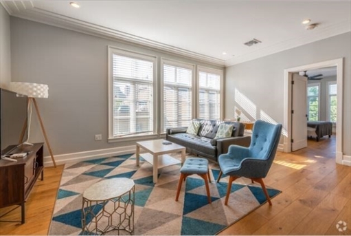 1467 Tremont, Apt 403