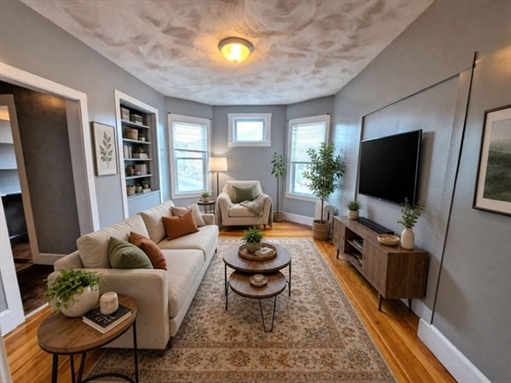 263 Talbot Ave, Apt 3