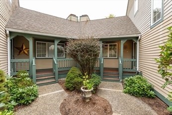 41 Lebeaux Dr Unit 41, Shrewsbury, MA 01545