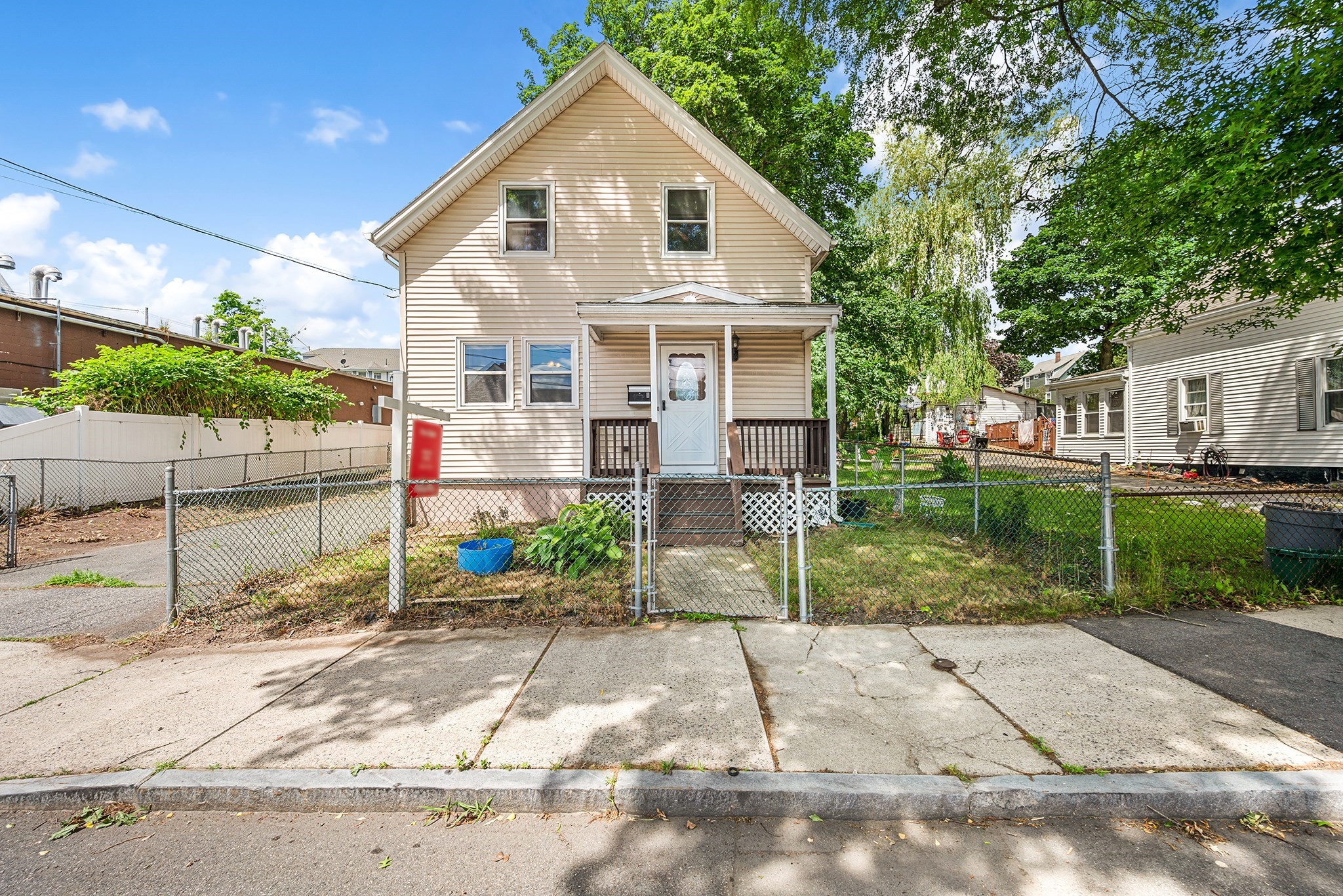 8 Myrtle St, Lynn, MA 01905