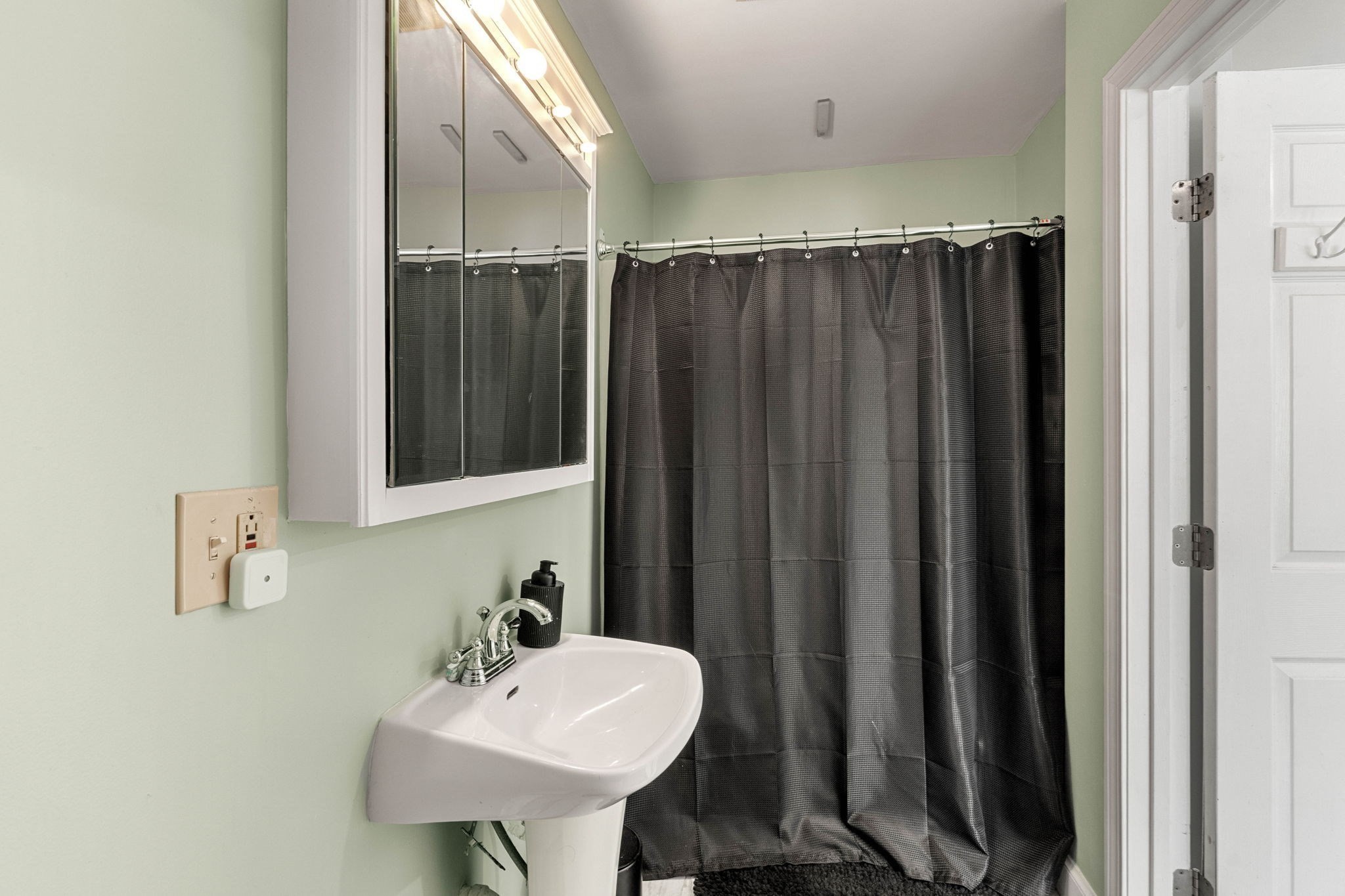 11 Pinkert St, Medford, MA 02155 - Image 31
