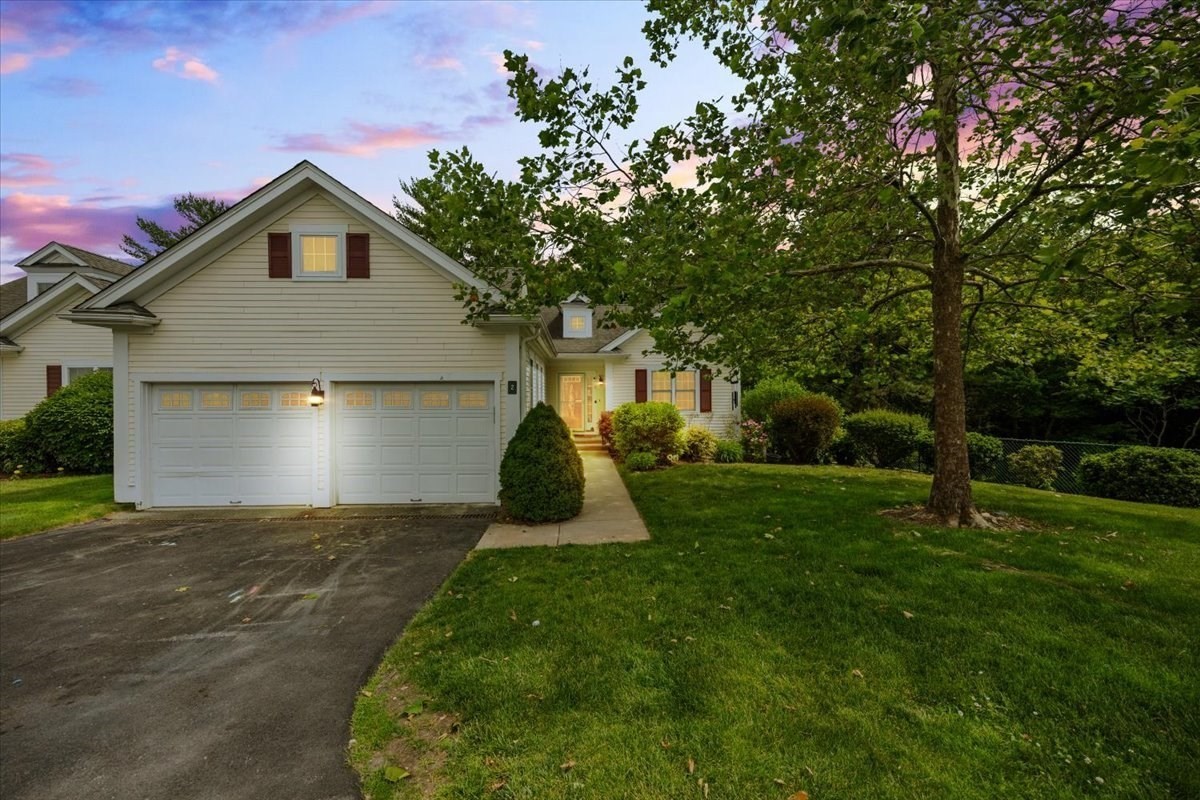 2 Bogey Way Unit 2, Lakeville, MA 02347