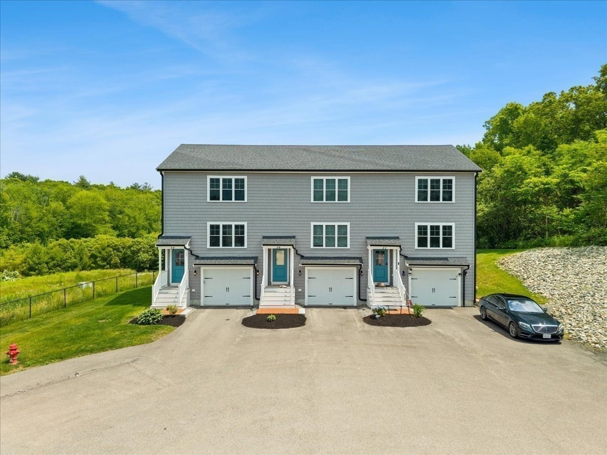 55 Plymouth St Unit J35, Whitman, MA 02382