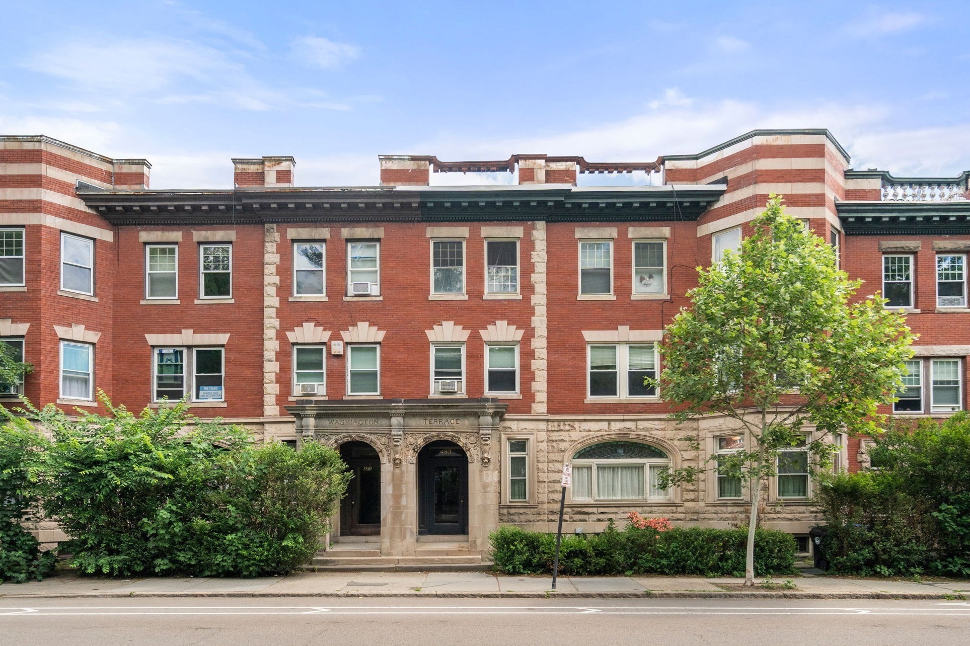 483 Washington St Unit 1, Brookline, MA 02446