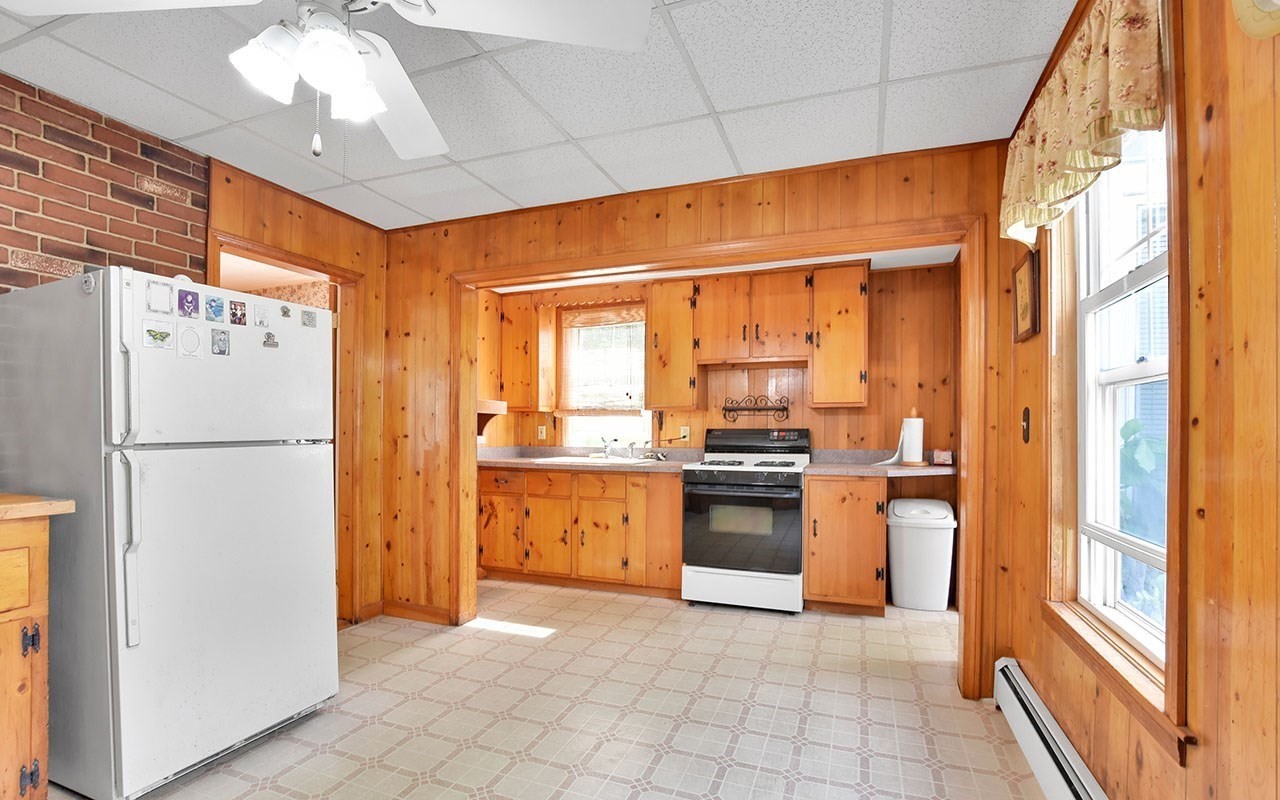 105 Beech St, Clinton, MA 01510 - Image 3