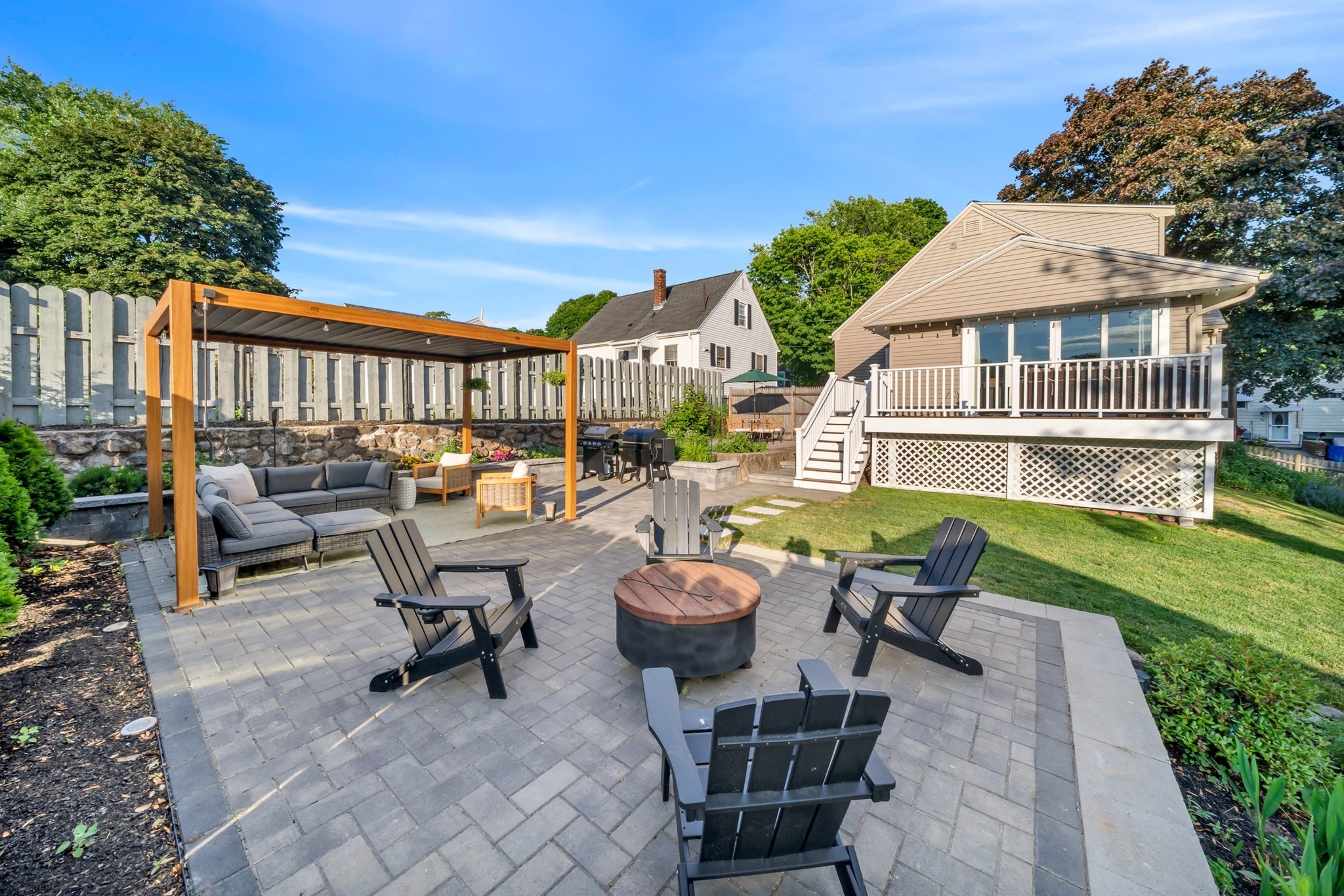 37 Hillcrest Ave, Beverly, MA 01915