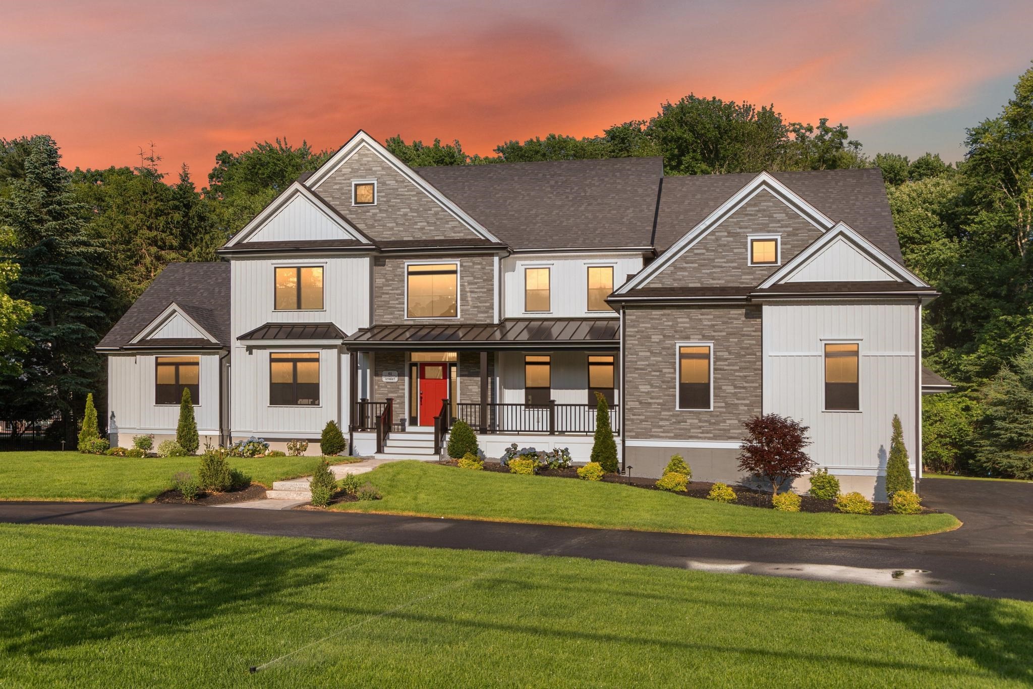 61 Lexington Street, Burlington, MA 01803