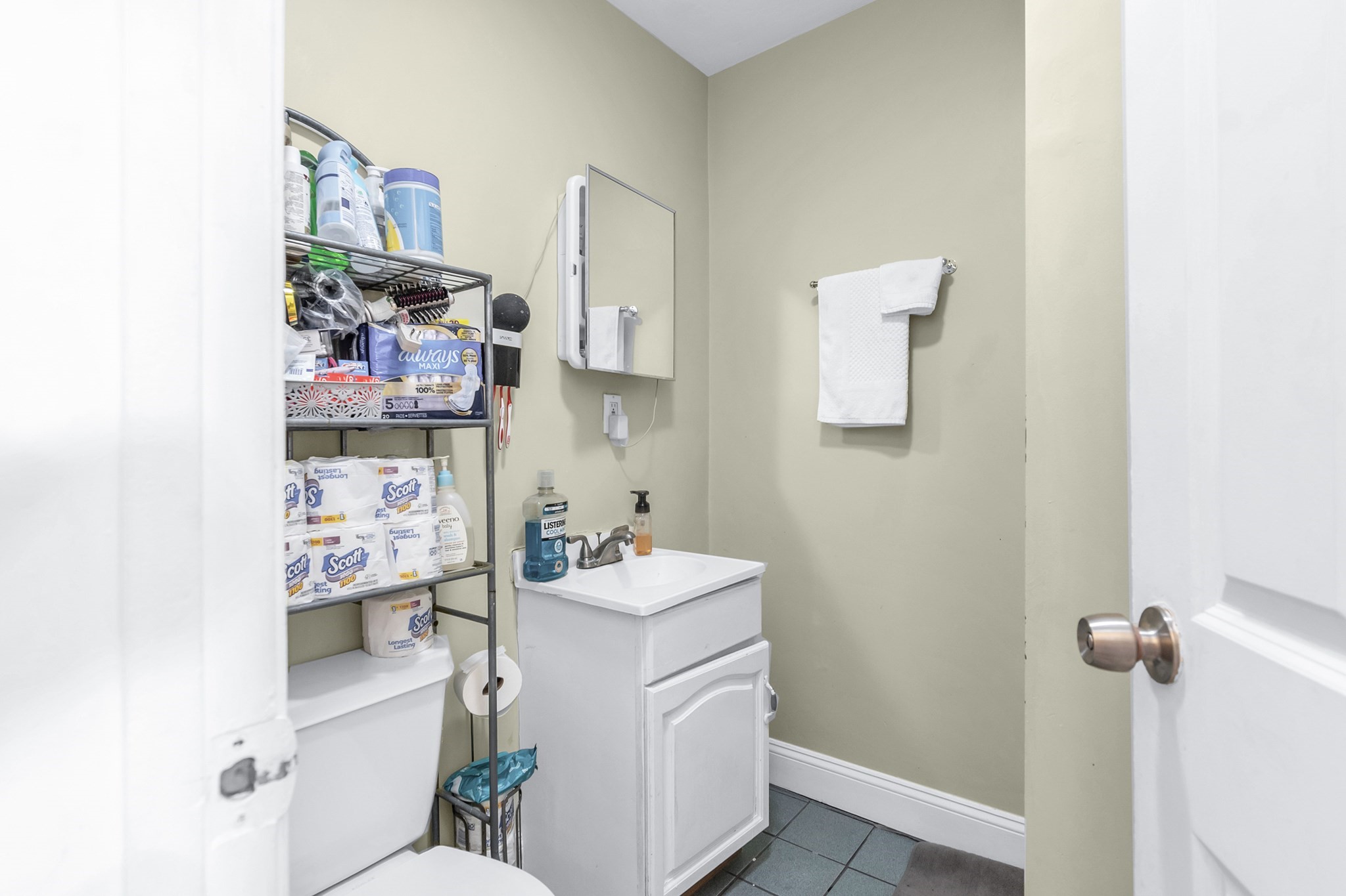 180 Chestnut Street, Chelsea, MA 02150 - Image 26