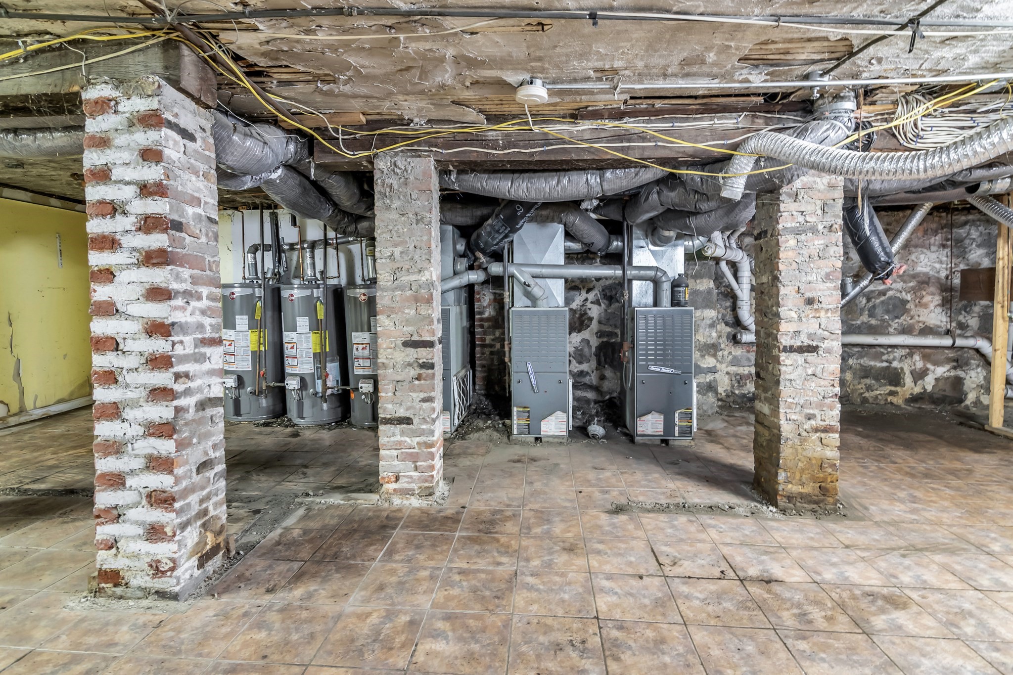 180 Chestnut Street, Chelsea, MA 02150 - Image 33