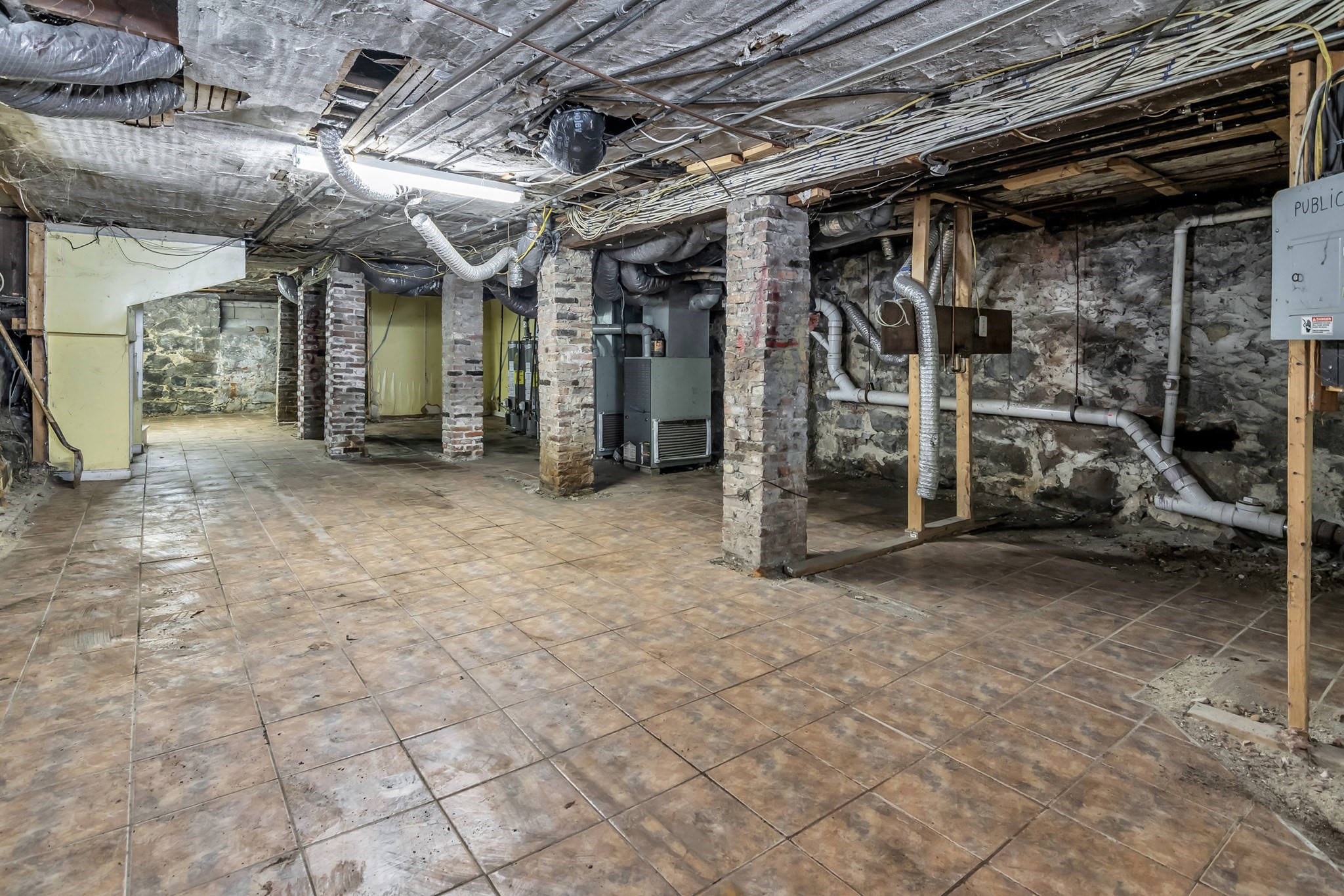 180 Chestnut Street, Chelsea, MA 02150 - Image 34