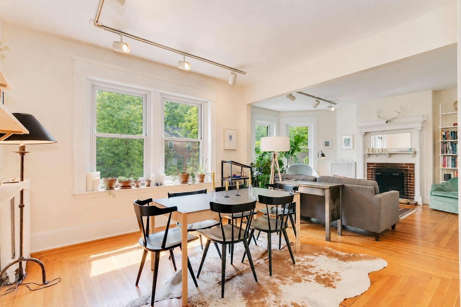 485 Washington St Unit 3, Brookline, MA 02446