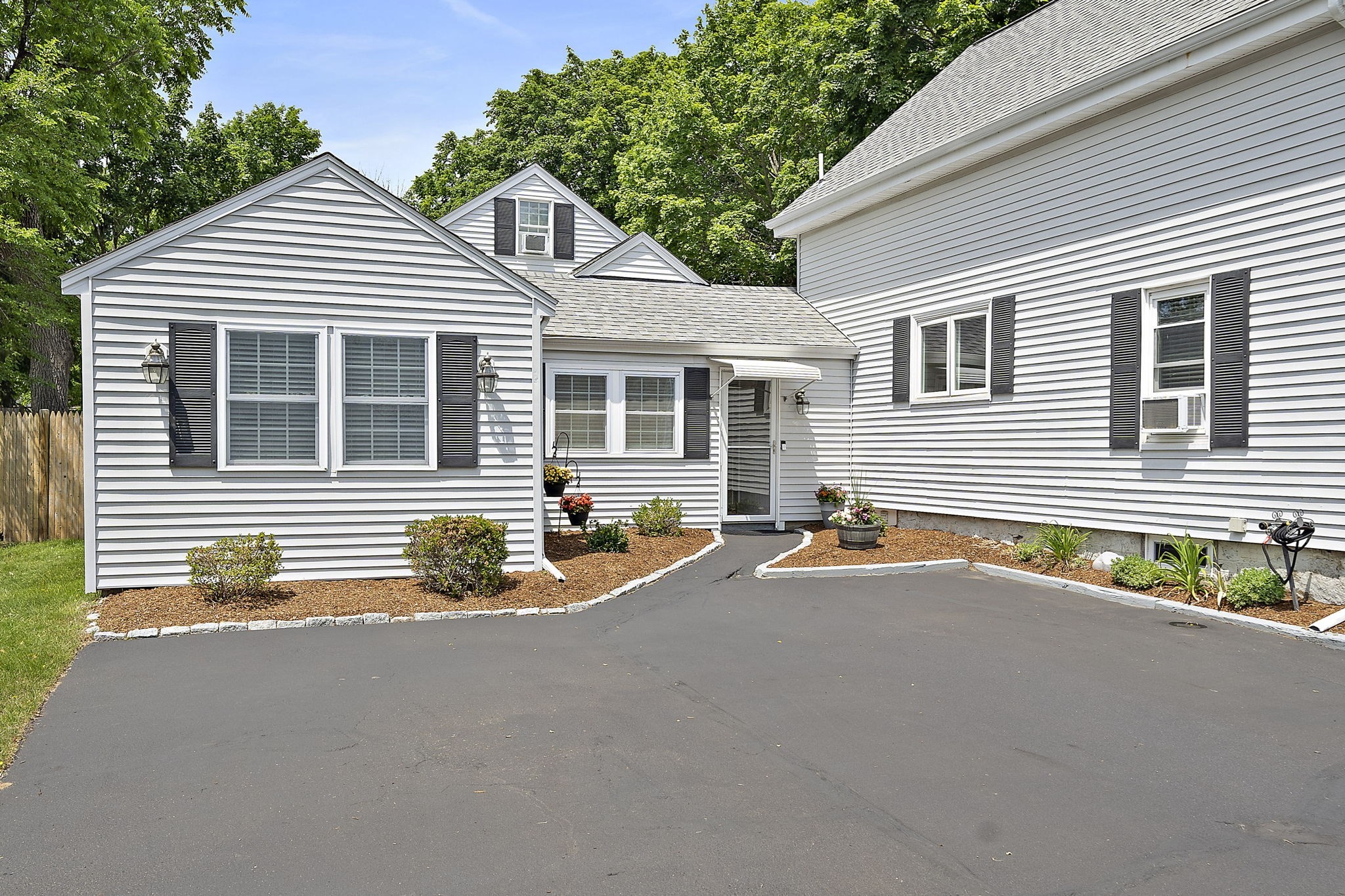 37 Davis St Unit 2, Mansfield, MA 02048