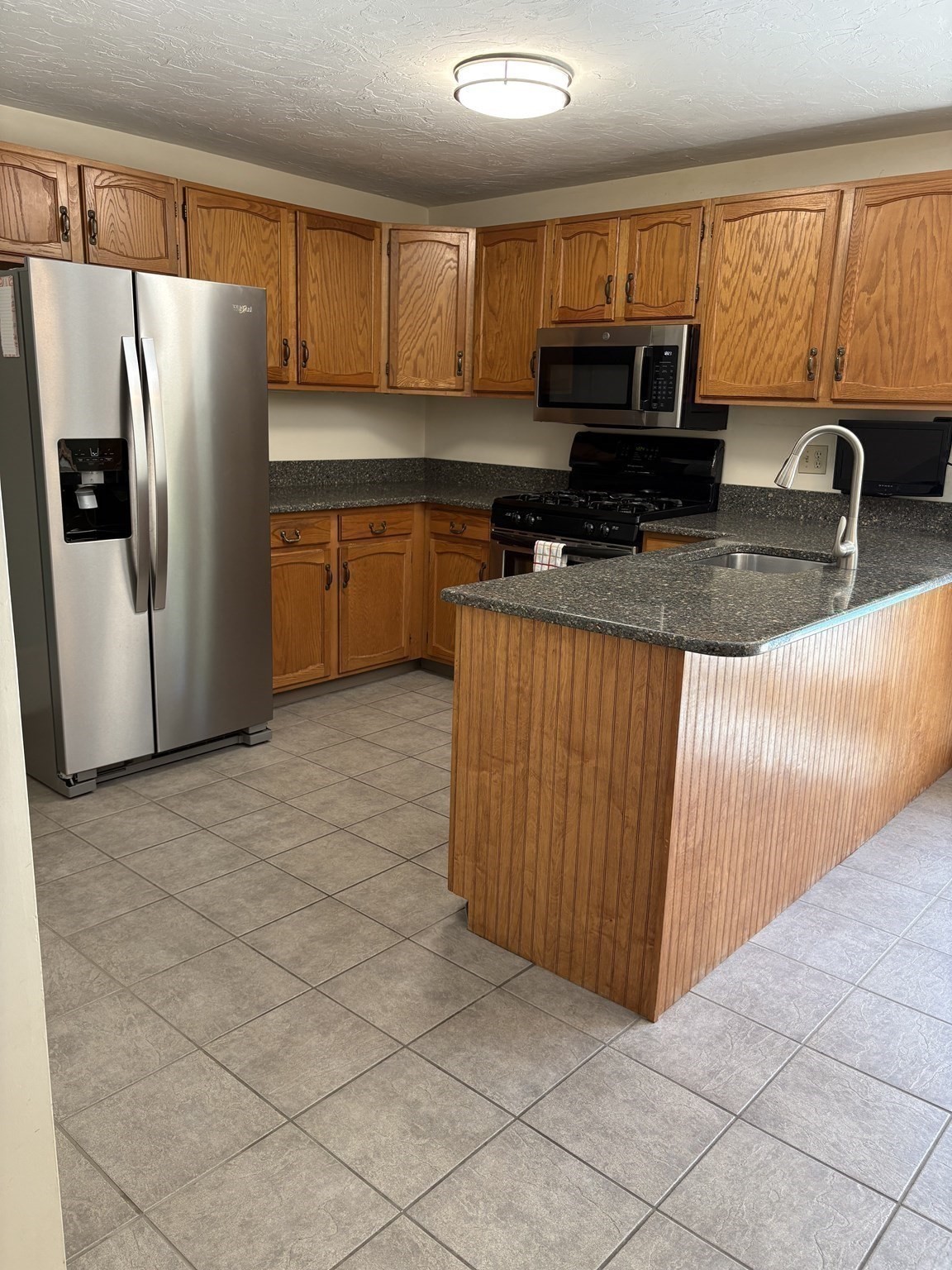 35 Houde St, Marlborough, MA 01752 - Image 8