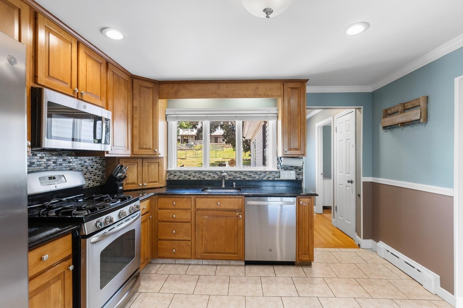 253 Suffolk Ave, Revere, MA 02151 - Image 3