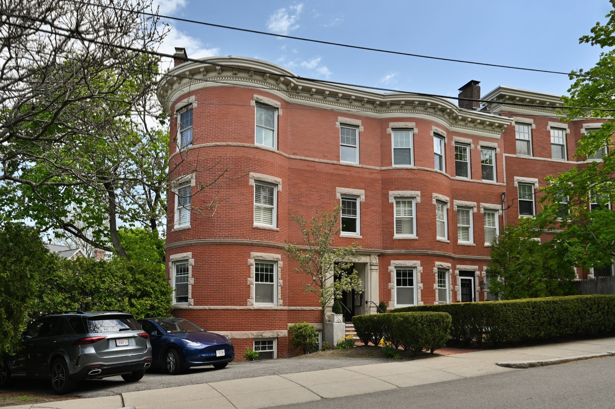 8 Colbourne Cres Unit 3, Brookline, MA 02445