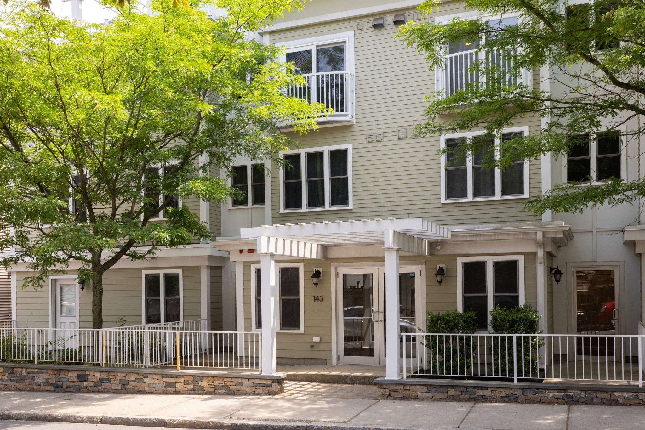 143 Cedar Street Unit 6, Somerville, MA 02144