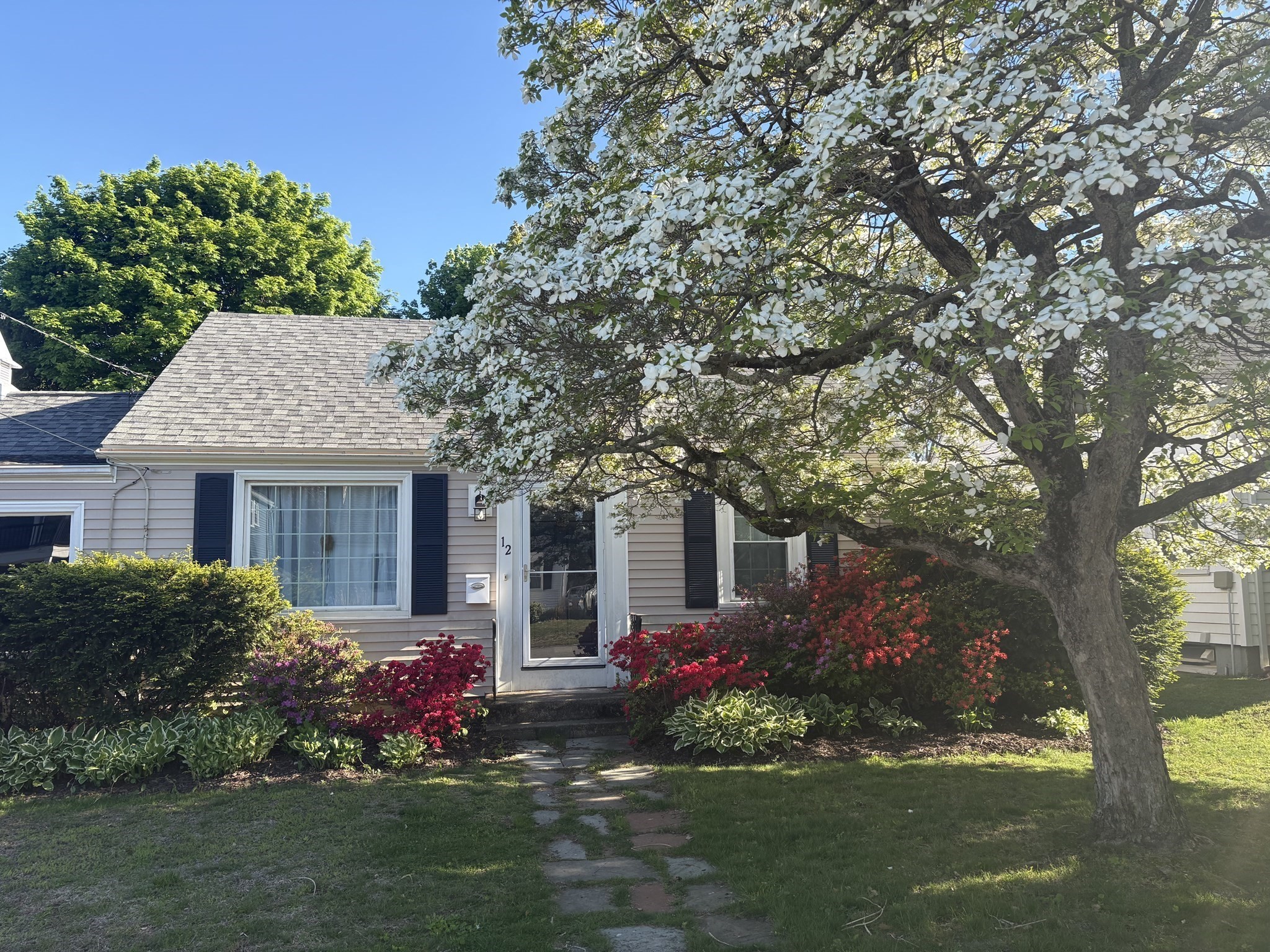 12 Hannah Dr, Warwick, RI 02888