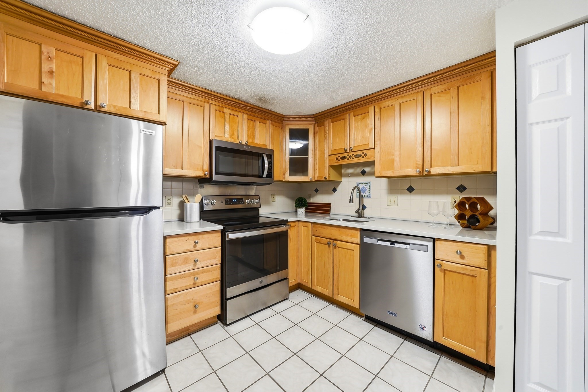 30 Revere Beach Pkwy Unit 114, Medford, MA 02155 - Image 8