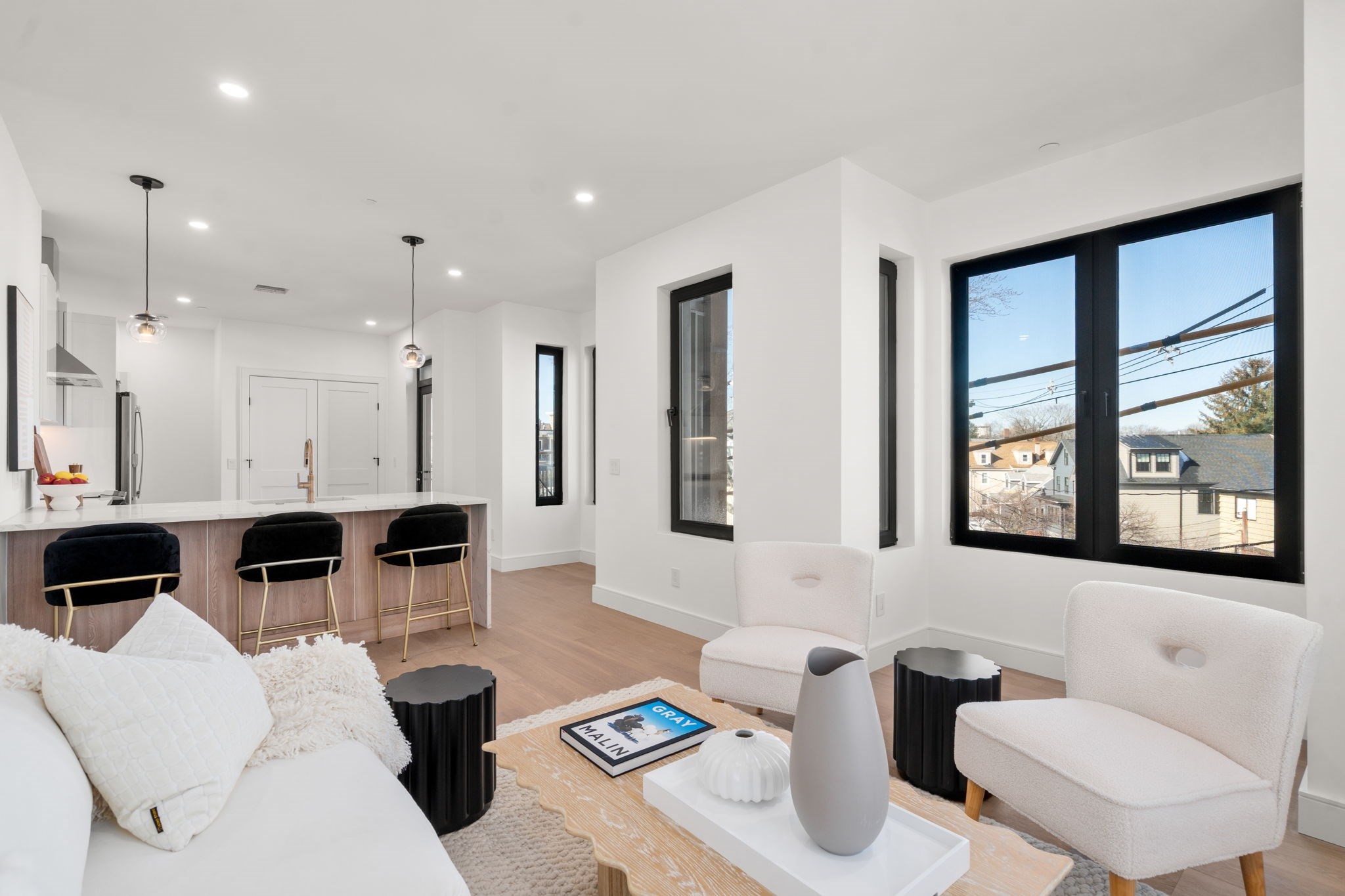 84 Prospect St Unit 202, Somerville, MA 02143