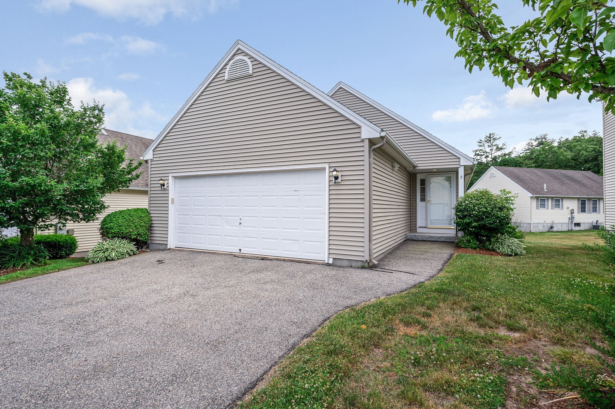 24 Royal Ave Unit 24, Dracut, MA 01826