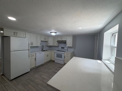 31 Chelsea Street, Apt B