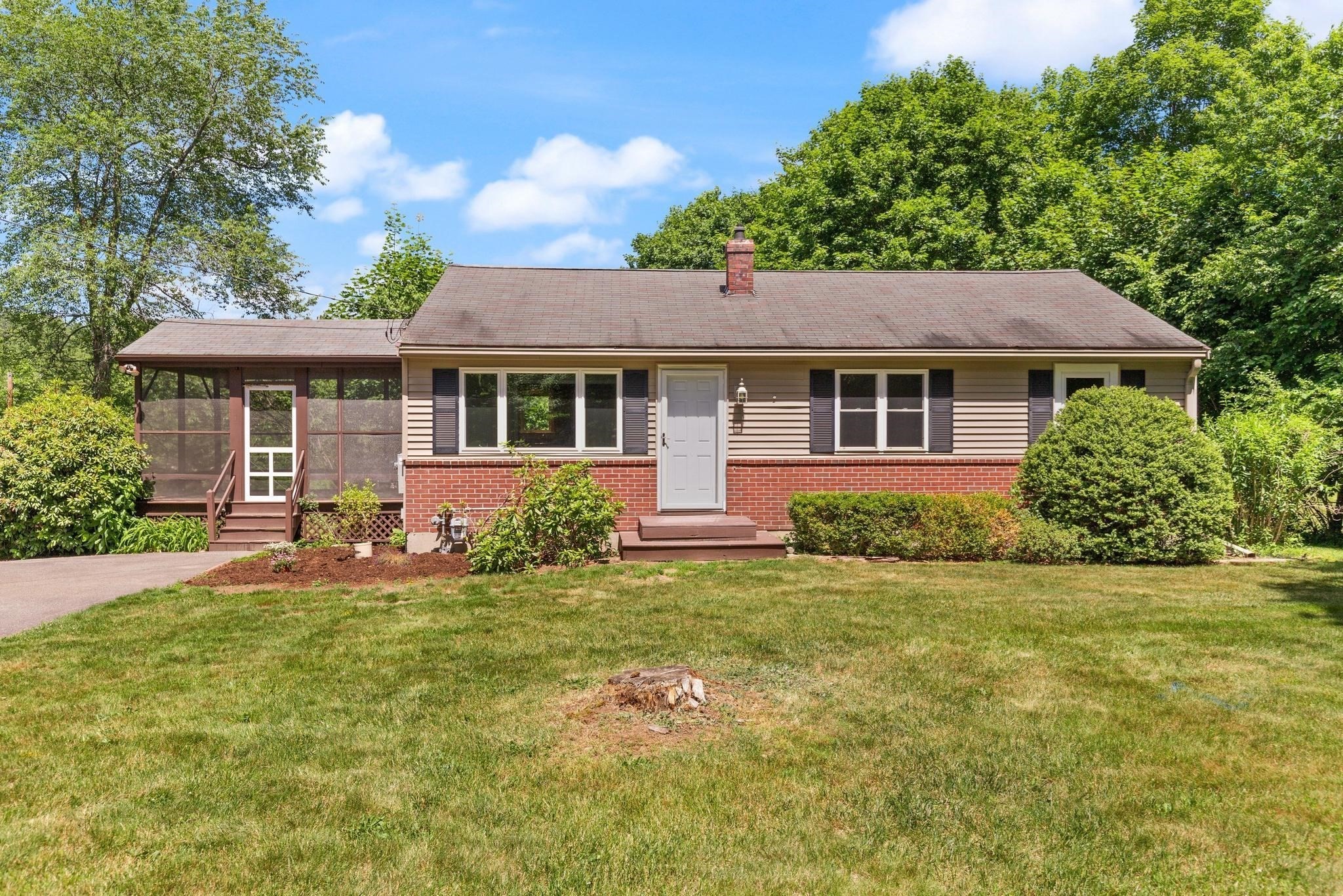 99 Brookline Street, Pepperell, MA 01463
