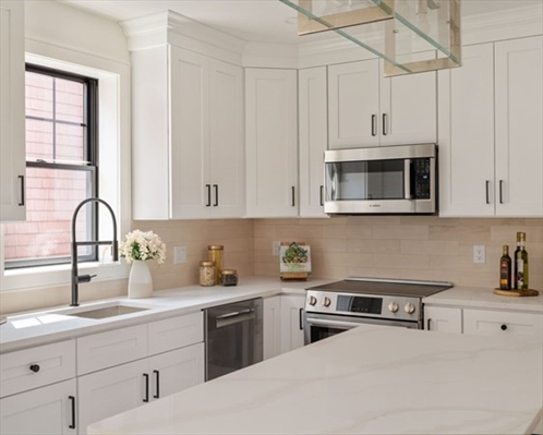 387 Norfolk St, Apt 1