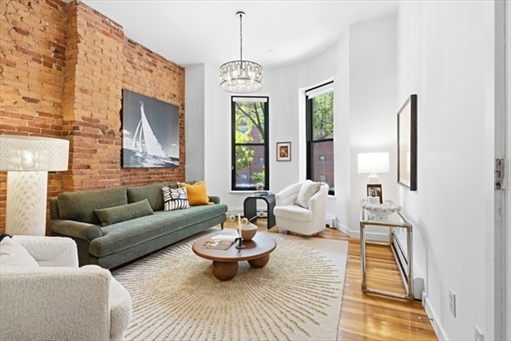 370 Columbus, Apt 2