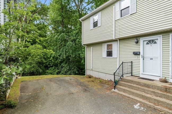 15 Cove Ave Unit 15, Framingham, MA 01702