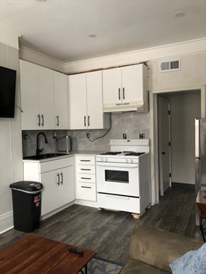 55 Coleman St, Apt 2