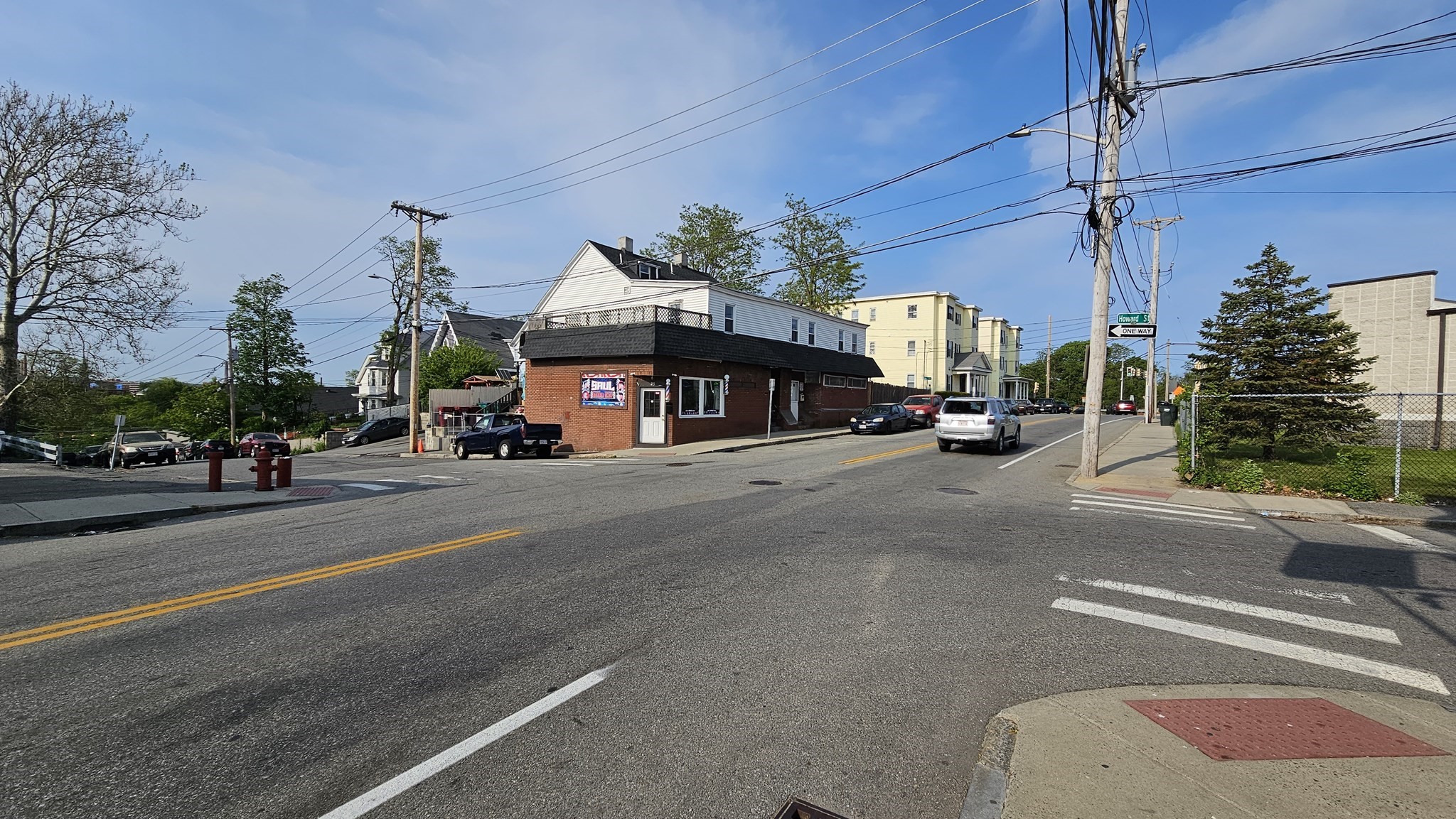 46 Howard St, Lowell, MA 01851
