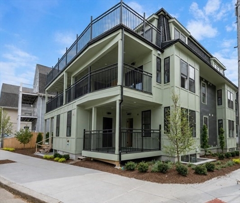 12-B Corinthian Rd, Apt B