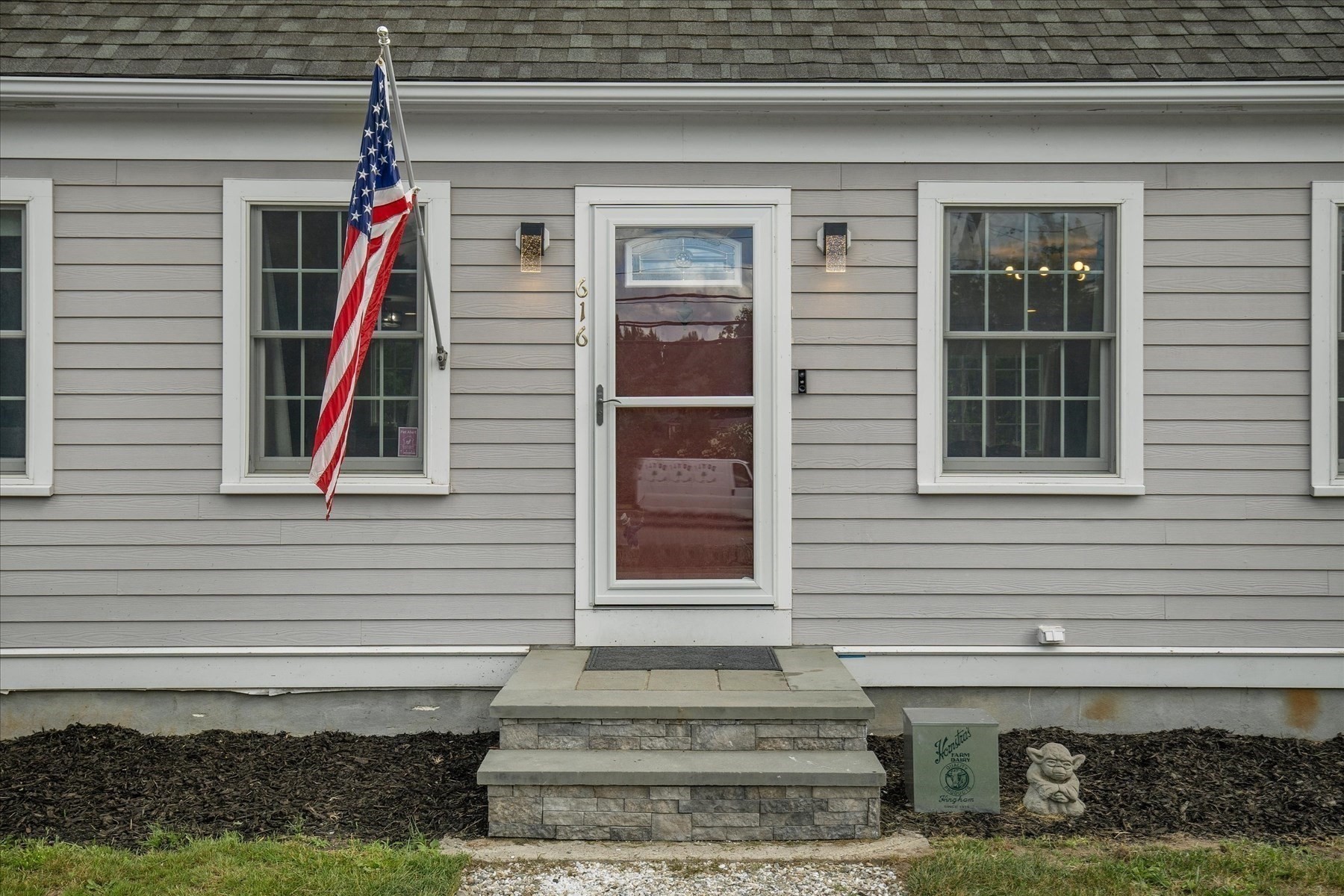 616 Plymouth St, Halifax, MA 02338