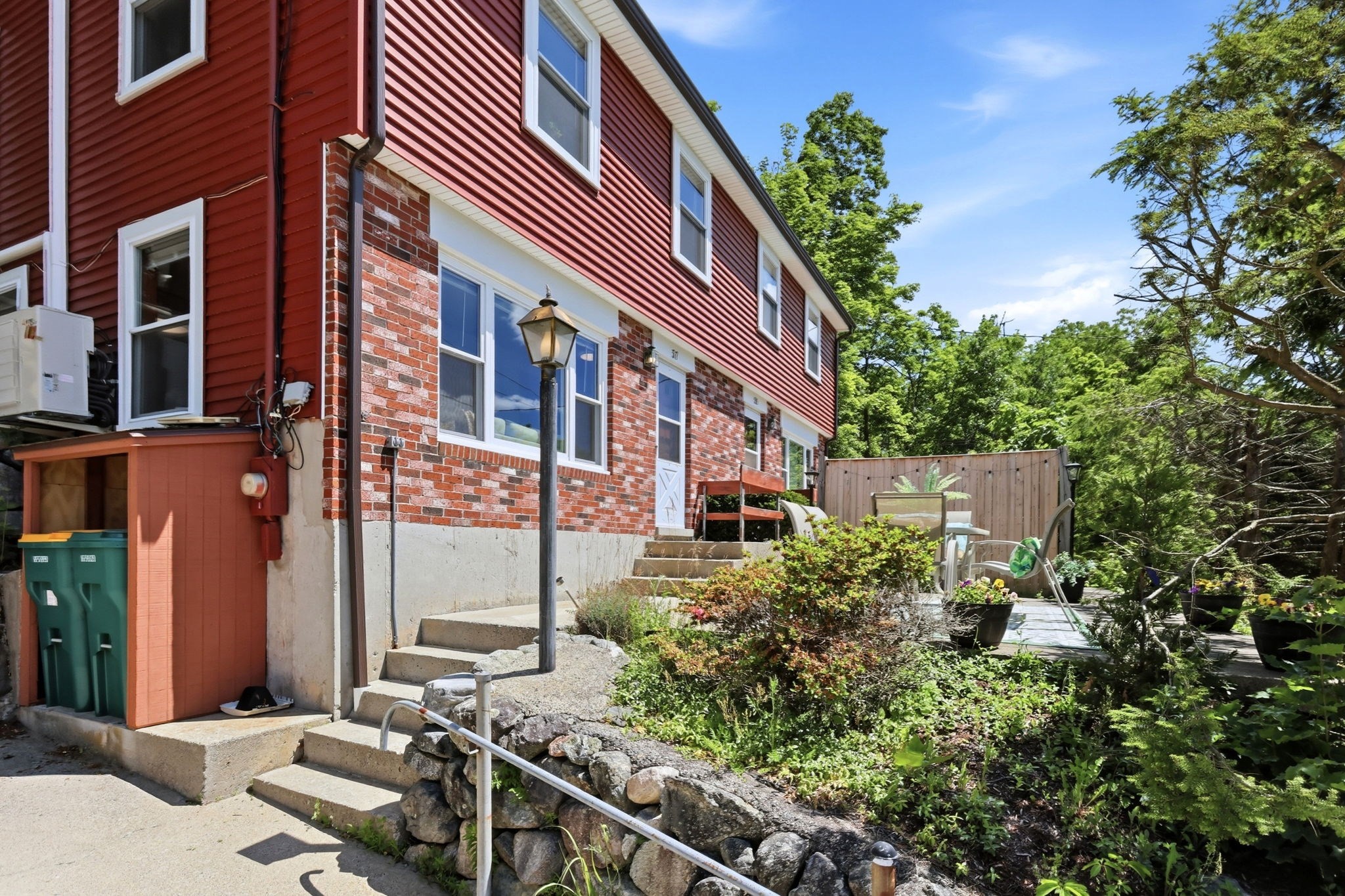 37 Mountain St Unit 37, Woburn, MA 01801