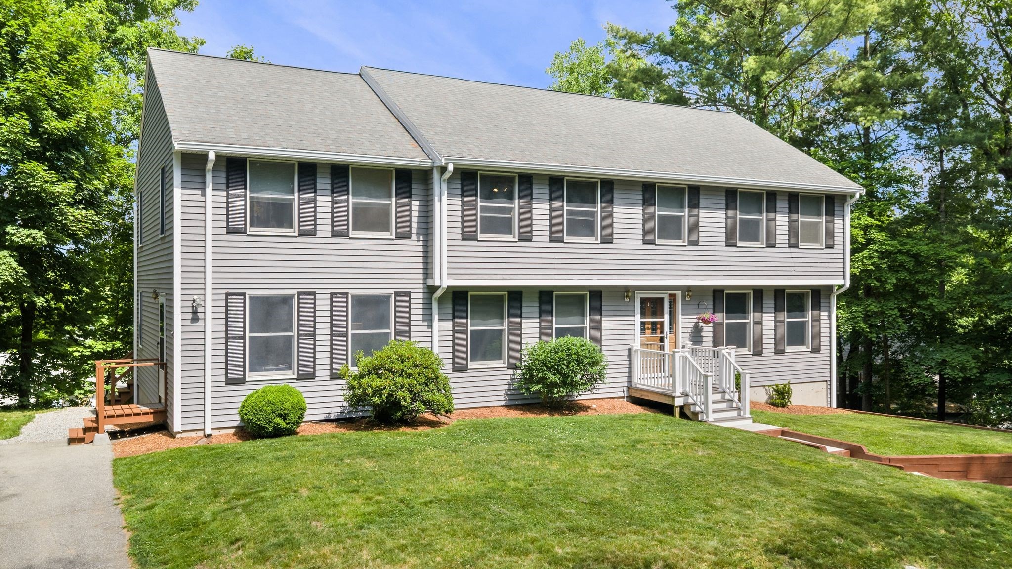 10 Grandview Rd, Reading, MA 01867