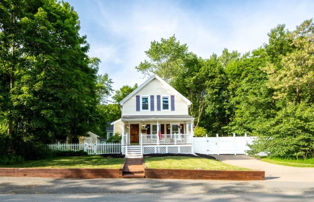 24 Greenhood St, Dedham, MA 02026