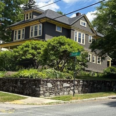 21 Dorothy Ave, Worcester, MA 01606