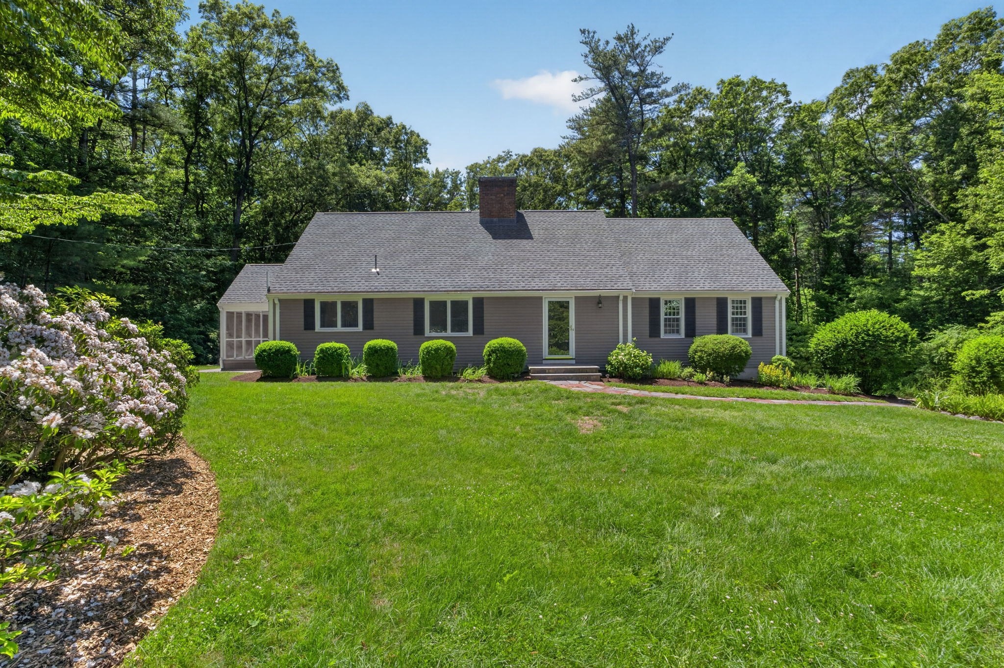 96 Draper Rd, Wayland, MA 01778