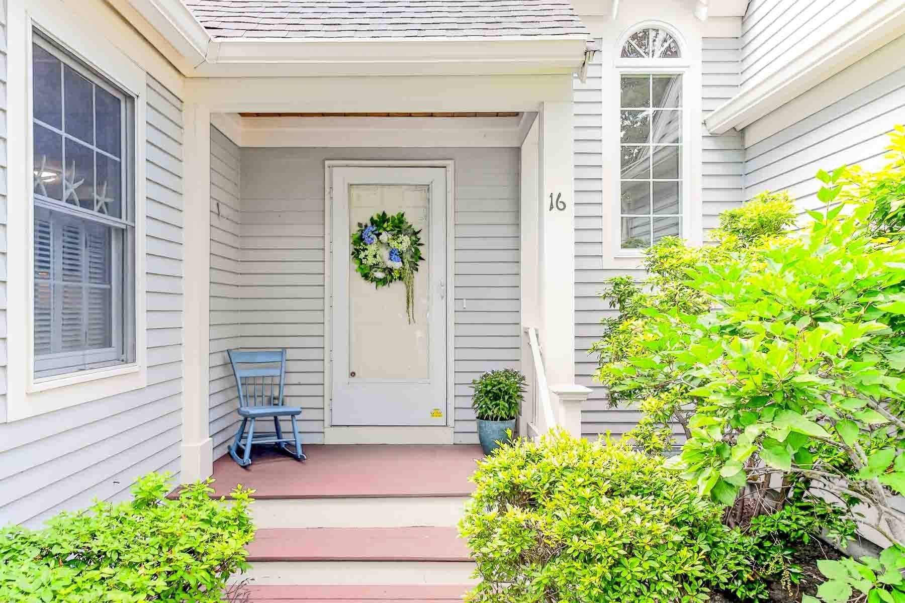16 Gold Leaf Ln Unit 16, Mashpee, MA 02649