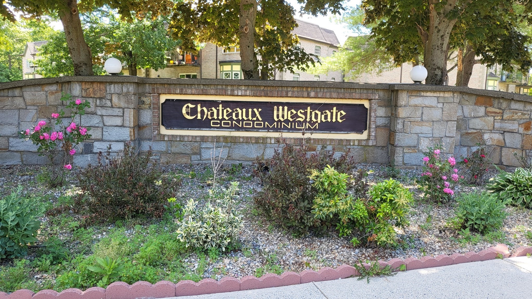 102 Oak Ln Unit 4, Brockton, MA 02301