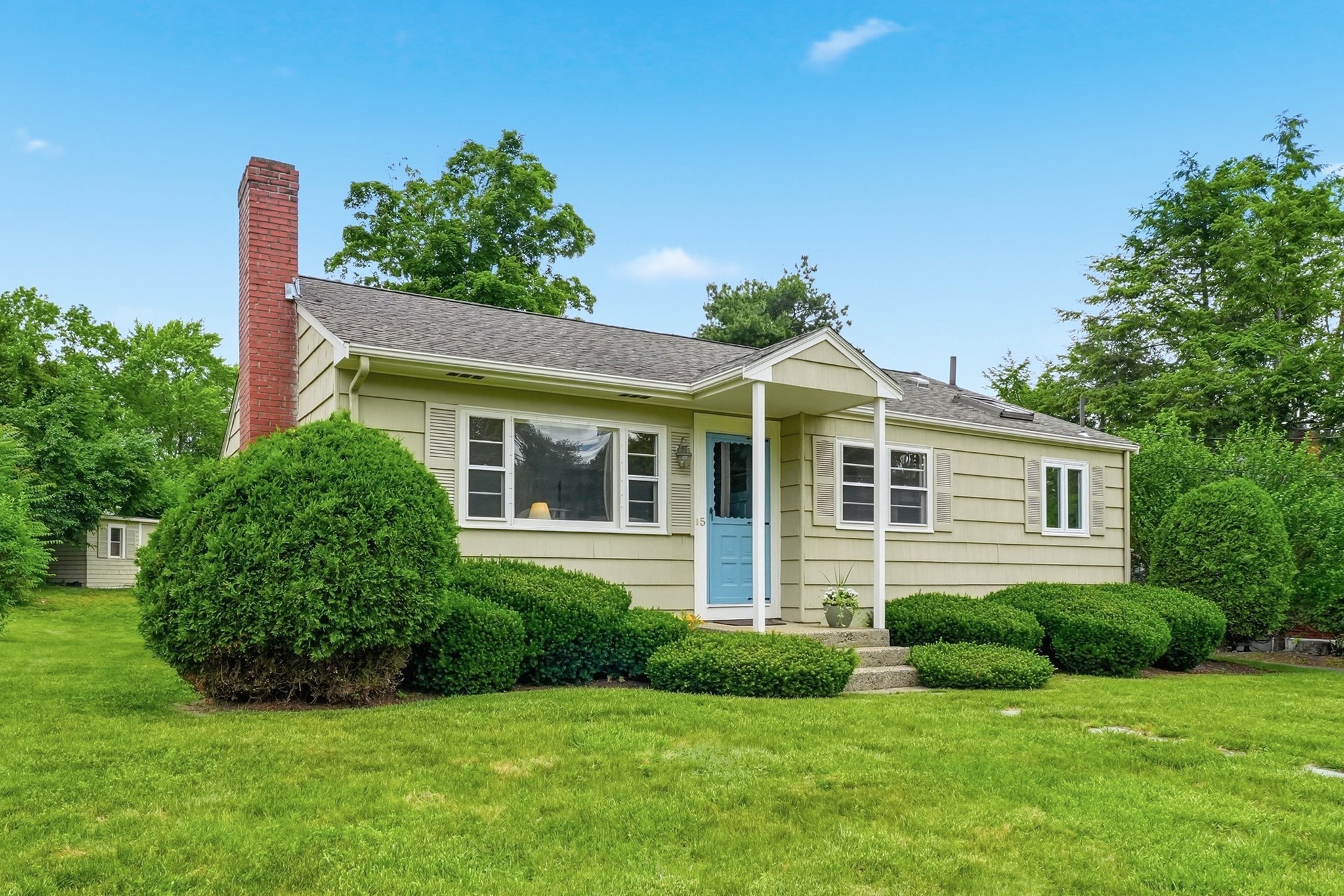 5 Antrim Rd, Framingham, MA 01701
