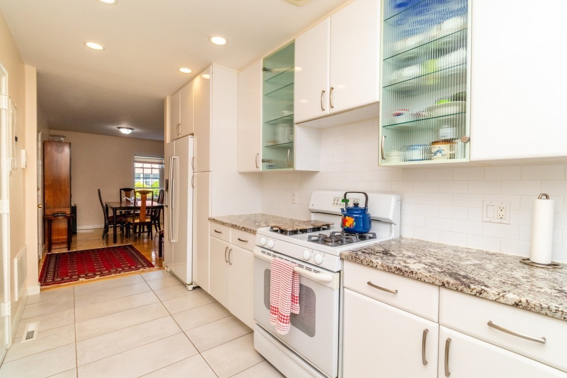 26 Lake Shore Ct Unit 1, Brighton, Boston, MA 02135 - Image 5